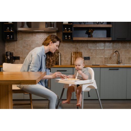 Mama Sandalyesi Seçim Rehberi: Nasıl Seçilir, Nelere Dikkat Edilmeli?