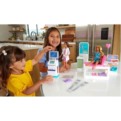 Barbie'nin Polikliniği Oyun Seti