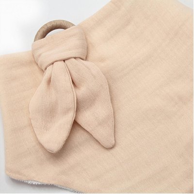 BabyJem Ahşap Diş Kaşıyıcılı Bürümcük Müslin Önlük, Somon