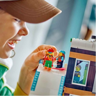 Lego City Kayak ve Dağcılık Merkezi