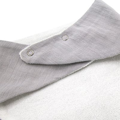 BabyJem Ahşap Diş Kaşıyıcılı Bürümcük Müslin Önlük, Gri