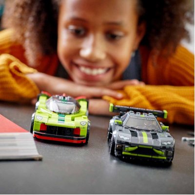 Lego Speed Champions Aston Martin Valkyrie AMR Pro ve Aston Martin Vantage