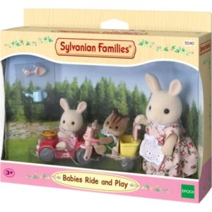 Sylvanian Families Bebekler Gezintide
