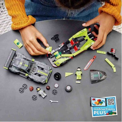 Lego Speed Champions Aston Martin Valkyrie AMR Pro ve Aston Martin Vantage