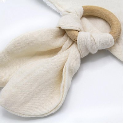 BabyJem Ahşap Diş Kaşıyıcılı Bürümcük Müslin Önlük, Ekru