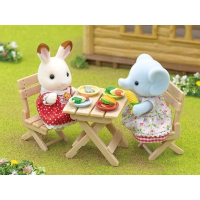 Sylvanian Families Barbekü Piknik Fil Kız