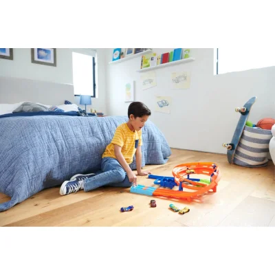 Hot Wheels İkili Yarış ve Akrobasi Pisti