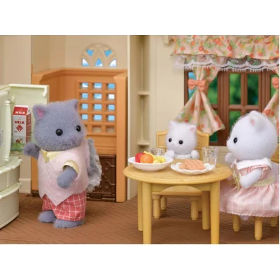 Sylvanian Families Kırmızı Çatılı Kule Ev