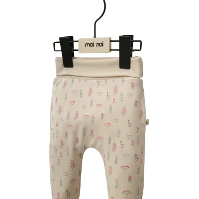 Moi Noi Kokina Hastane Çıkışı, 5 Parça