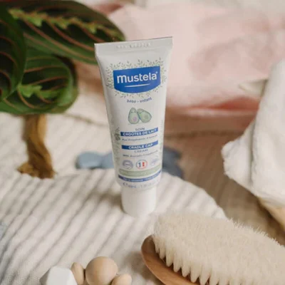 Mustela Cradle Cap Saç Pullanmalarına Karşı Bakım Kremi, 40 ml